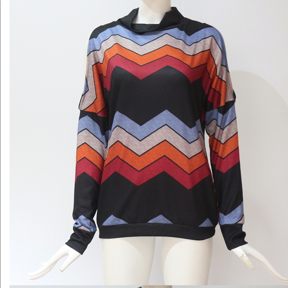 NWT Cold Shoulder Long Sleeve Turtle Neck - Picture 2 of 2